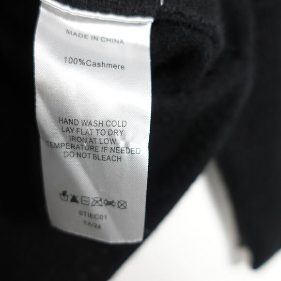 EUC Quince Women’s Mongolian Cashmere Batwing Sweater Black Sm/Med Relaxed Fit - Picture 9 of 9